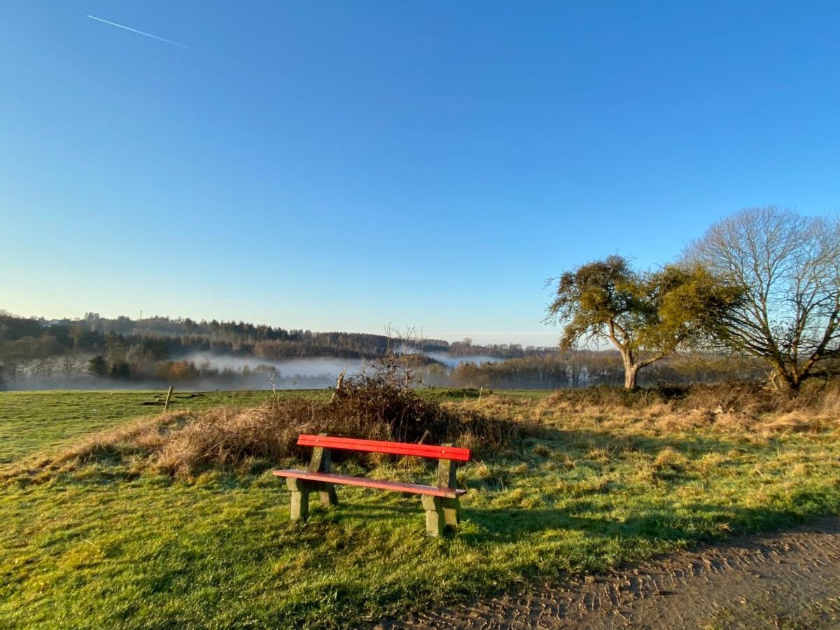 Haus Maria Isenburg - Naturpark Rhein-Westerwald エクステリア 写真